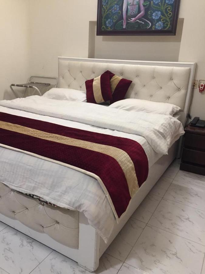 Maplewood Guest House, Neeti Bagh, New Delhiit Is A Boutiqu Guest House - Room 5 Dış mekan fotoğraf
