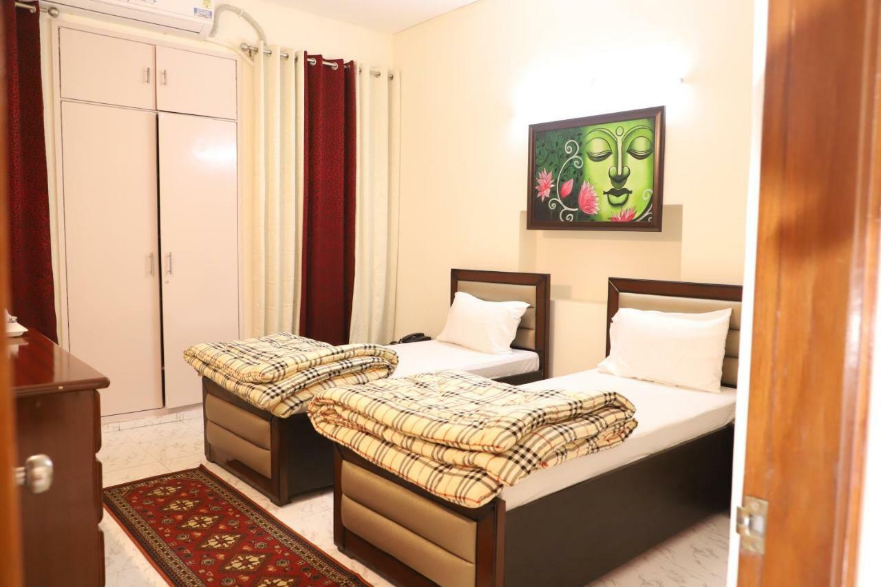 Maplewood Guest House, Neeti Bagh, New Delhiit Is A Boutiqu Guest House - Room 5 Dış mekan fotoğraf